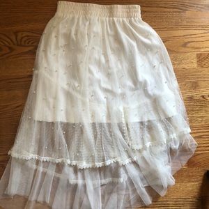 NWT- Lace, Tulle, Pearl flowy skirt!